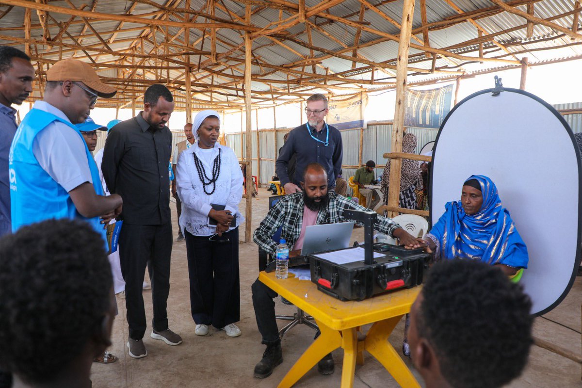 AissatNdiaye's tweet image. I’m in Qoloji IDP site #Somali today where biometric Digital Fayda IDs are being rolled out. Most shared how this "changed everything", they now have a legal existence, open businesses and finally plan for their future.  

🙏 @EDRMC_info &amp;amp; @SRSPresident_ for your leadership.