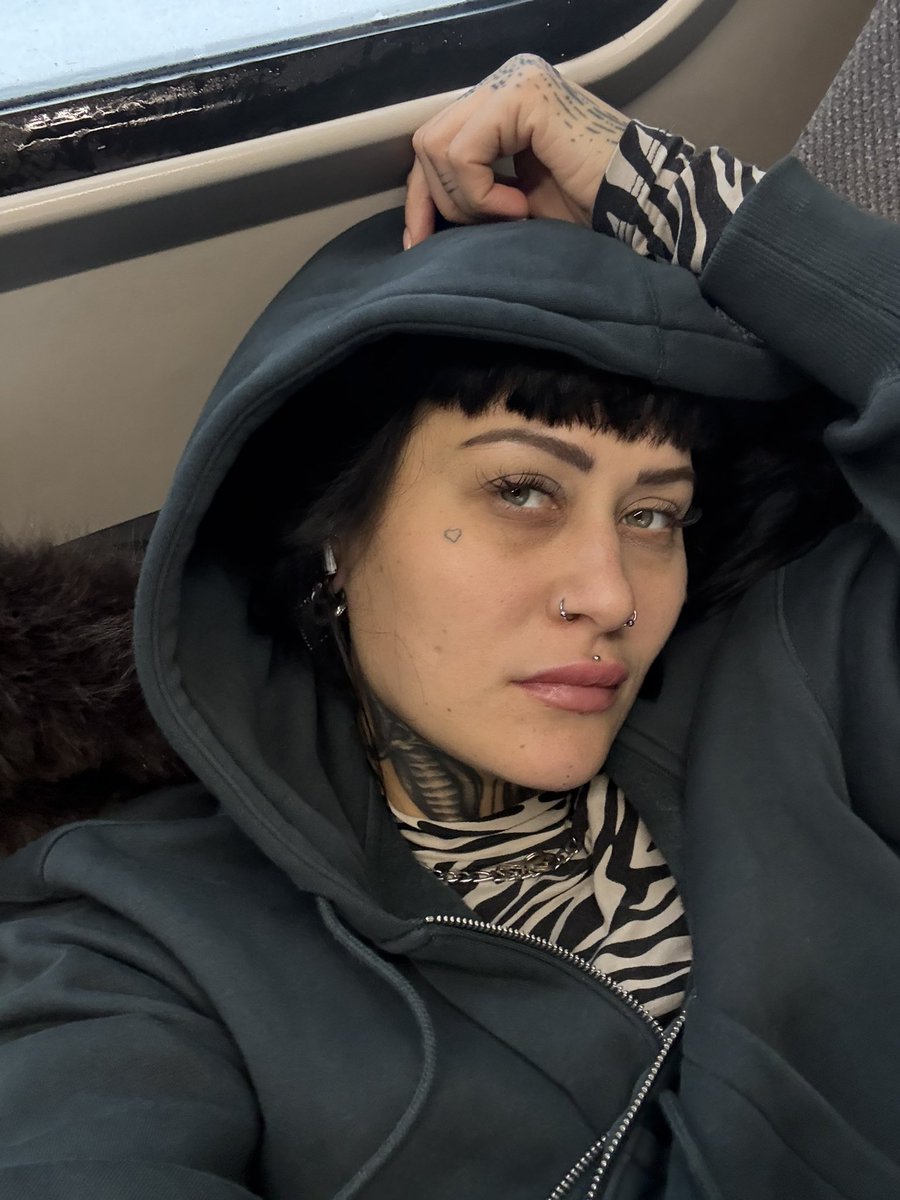 Guarantee my relaxed 
arrival In Munich 😈

🚕🚕🚕

uber.com/de/de/gift-car…