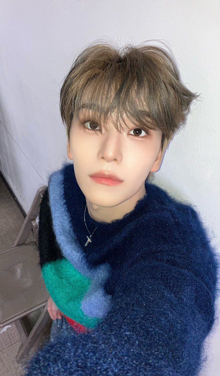 equalxin's tweet image. 하이거뭐야 존나 귀엽고 놀기신청하러온 예의바른 고양이야ㅜㅜ