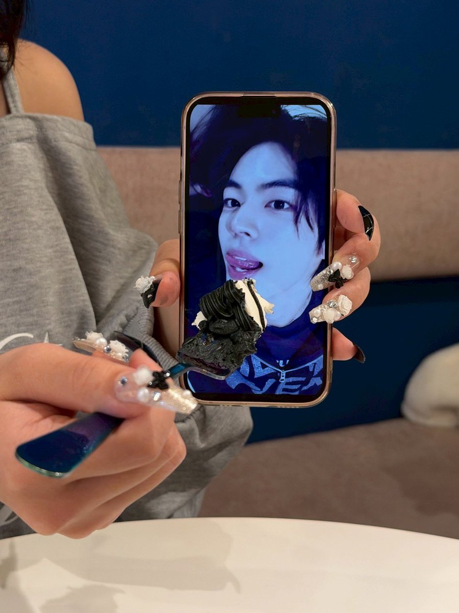 👑🐾 tweet media