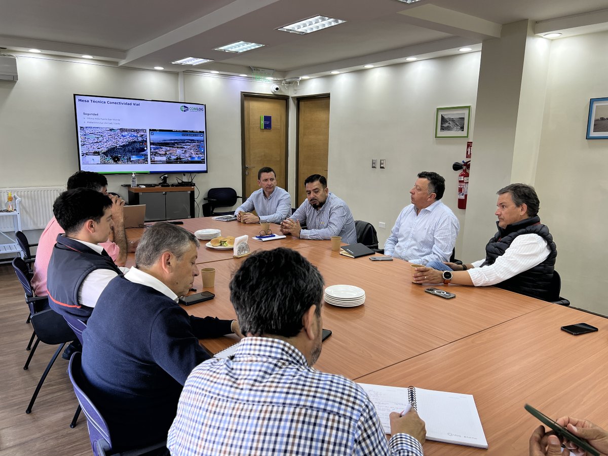La seguridad en la última milla del Puerto de San Vicente fue uno de los temas de la reunión con el Director de Seguridad Pública de Talcahuano, con empresas de nuestra Mesa Técnica Vial. Gracias a Blumar, Reloncaví, Ultramar – Ulog, Sitrans, Arauco, D&amp;C y Puertos de Talcahuano.