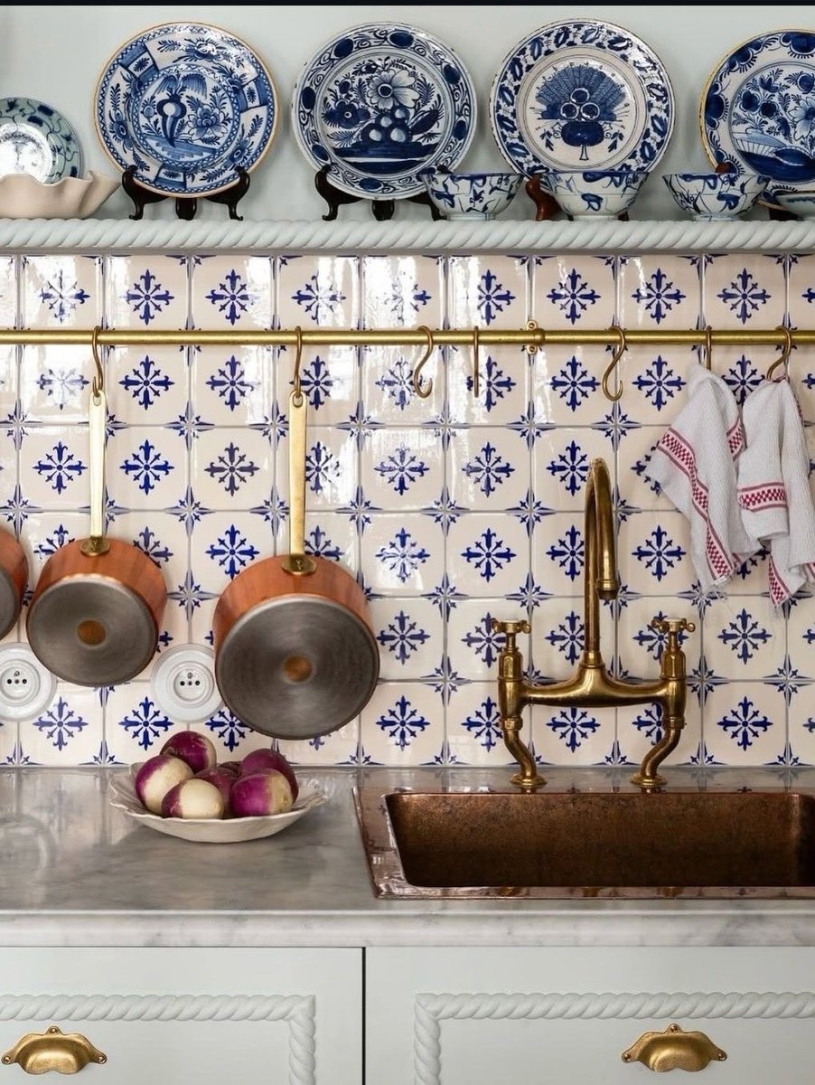 pamvonhadder's tweet image. the art of tiles