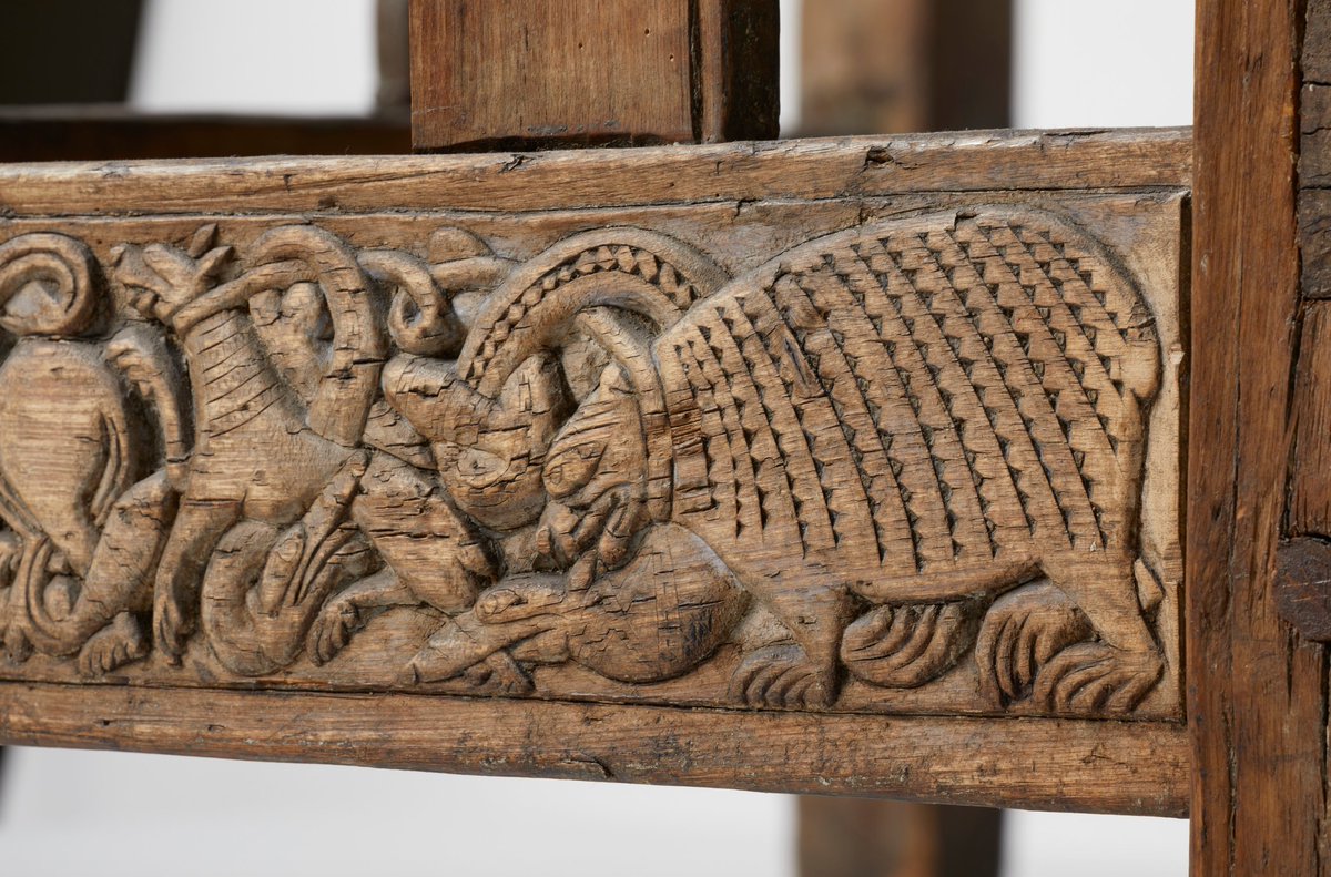 How about this bear carved in a Norwegian chair that's almost a thousand years old?
unimus.no/portal/#/thing…