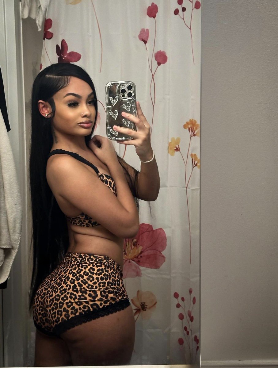 AfterVieww's tweet photo. feeling peachy https://t.co/fiMof2RAqb