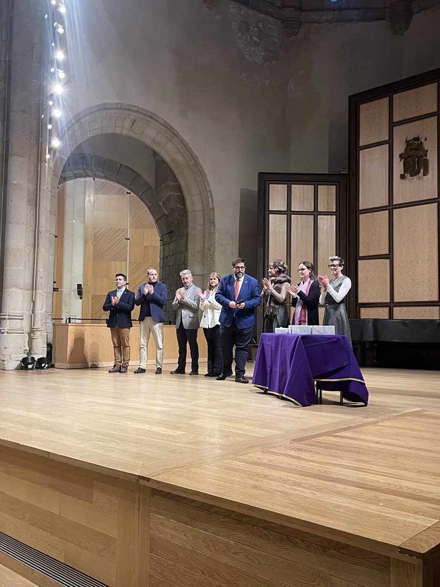 🌹Asistimos al acto de homenaje a los trabajadores y trabajadoras municipales que se jubilaron en 2025. Un reconocimiento más que merecido a años de dedicación, esfuerzo y servicio a nuestra ciudad 👏🏻👏🏻
