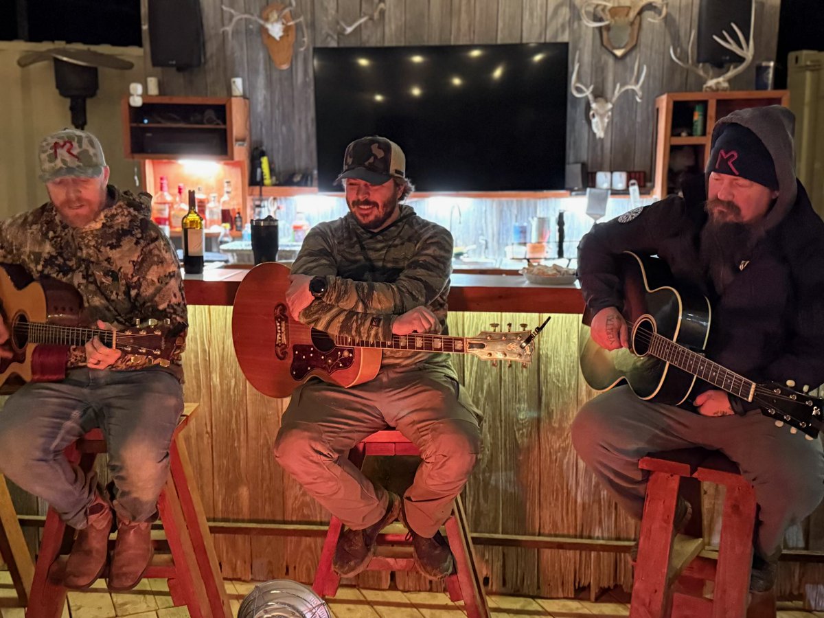 Drew Fish Band tweet media