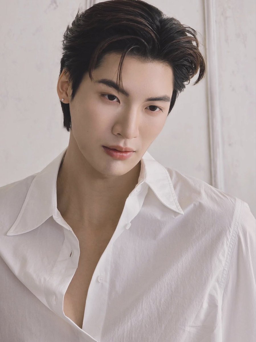 littlerrice's tweet image. (ดึกแล้วขอแอบวางรูปอะไรหน่อยนะคะ 🫠 ใส่แว่นก็ได้เหมือนกันนะคะเนี่ยยยย)