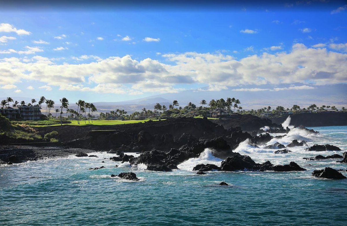 The Unlimited Golf Package at Mauna Lani invites you to play without limits. Enjoy unlimited rounds on two of Hawai‘i’s most iconic courses, the playful 9-hole Wikiwiki short course. With preferred rates for additional guests, now is the time to plan an unforgettable golf escape.