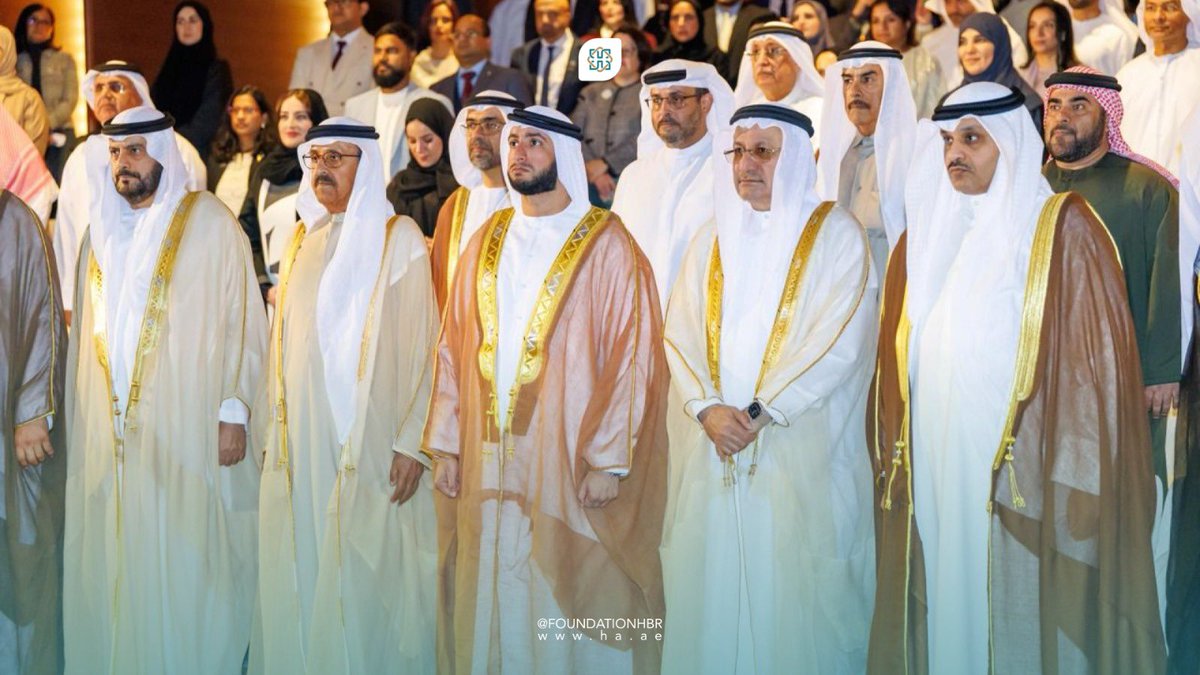 FoundationHBR's tweet image. كرّم الشيخ راشد بن حمدان آل مكتوم، الرئيس الأعلى للمؤسسة، اليوم الخميس، الفائزين بالجوائز الطبية في دورتها لعام 2025، وذلك خلال حفل نظمته المؤسسة في متحف الاتحاد بدبي، بحضور نخبة من القيادات الصحية وصنّاع القرار والأكاديميين والباحثين من داخل دولة الإمارات وخارجها، تقديرًا…
