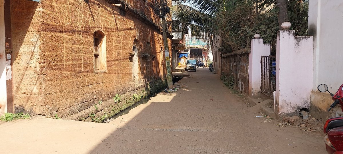 DasSubhraranjan's tweet photo. ଖୋର୍ଦ୍ଧା ପୋୖର ପରିଷଦର ୧୪ନଂ ୱାର୍ଡ ରେ କାମ ନହୋଇ ବିଲ ପାସ କରାଗଲା କିପରି ?@KMCKhordha @DMKhordha @CMO_Odisha   # https://t.co/oh6j8qIFUx