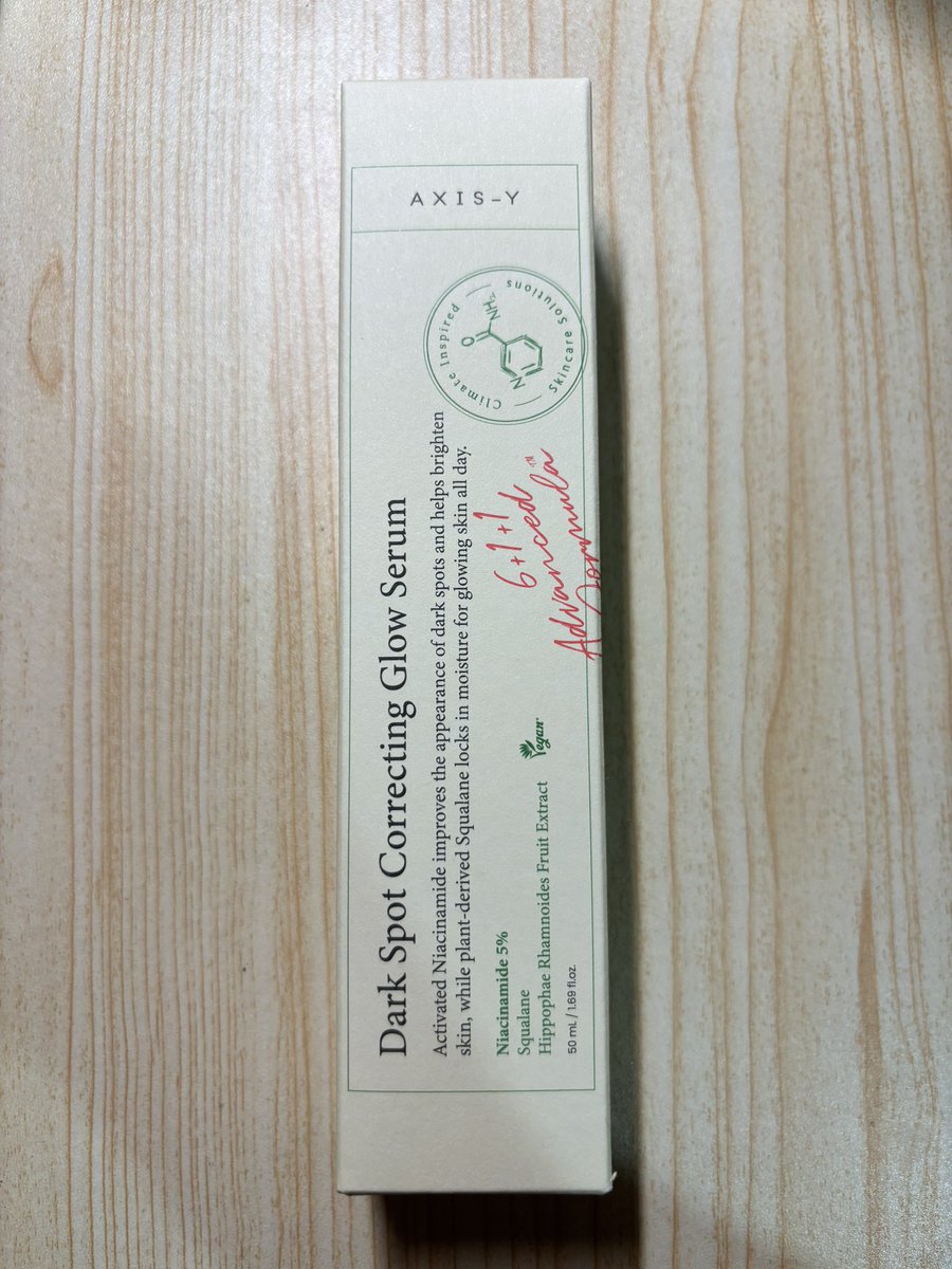 markminrakganka's tweet image. ส่งต่อ axis y 400 บาท ยังไม่ได้แกะนะคะ หมดอายุ 2028 #ส่งต่อสกินแคร์ #axisy