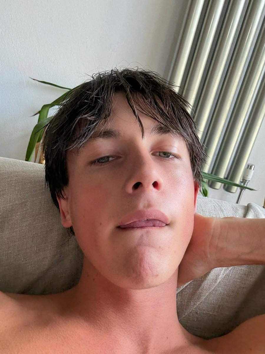 DannyRole's tweet image. 😋

#LGBTQIAEndofJanuary