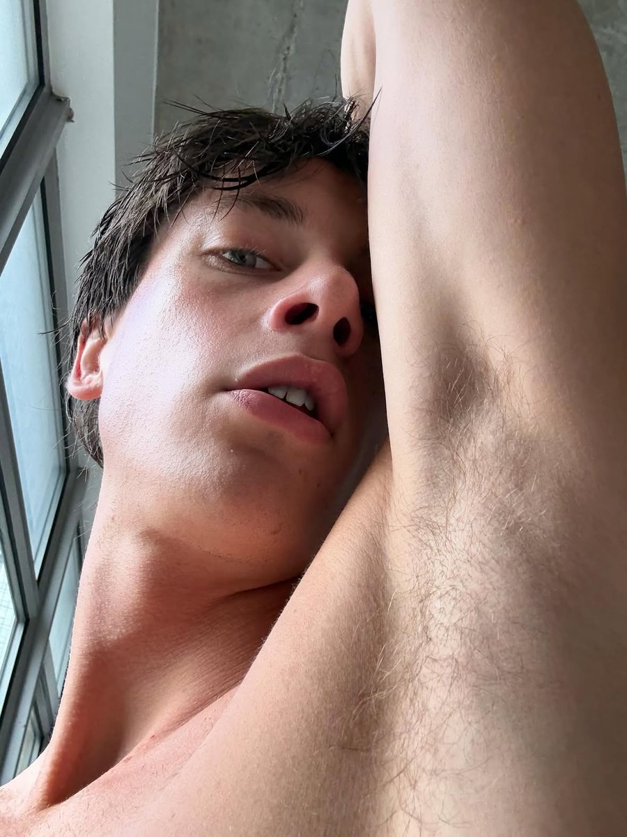 DannyRole's tweet image. 😋

#LGBTQIAEndofJanuary