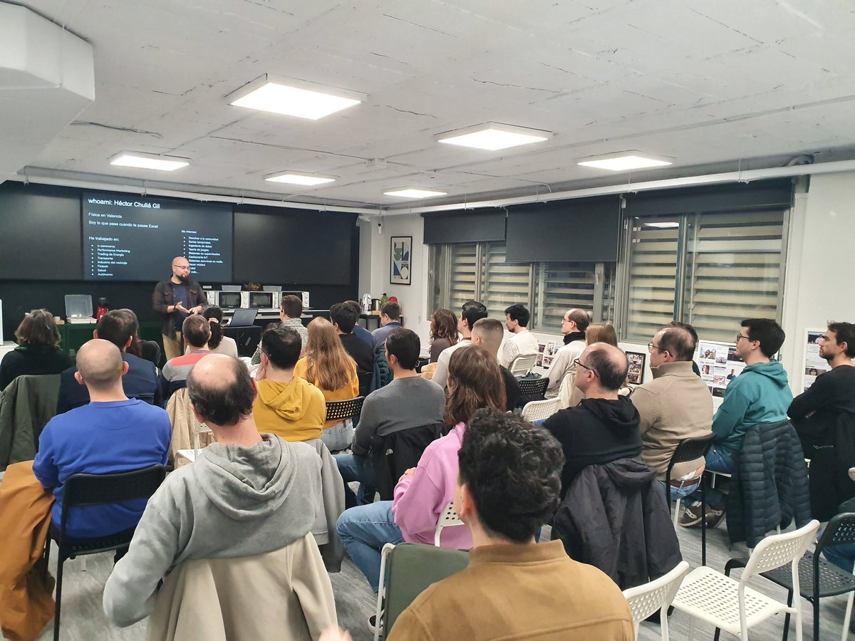 Python Valencia tweet media