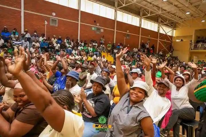 Mngxitama2's tweet photo. Hehe MKP ke ya mazulu! Bonang mazulu amathosa ko Qheberha! Gwaza! https://t.co/BqqkLhnPdK