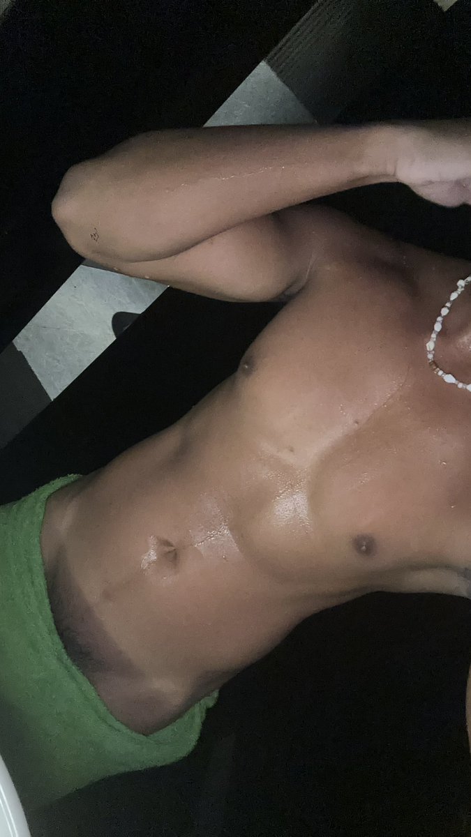 carl | SG (4/10-13) 🇸🇬 tweet media