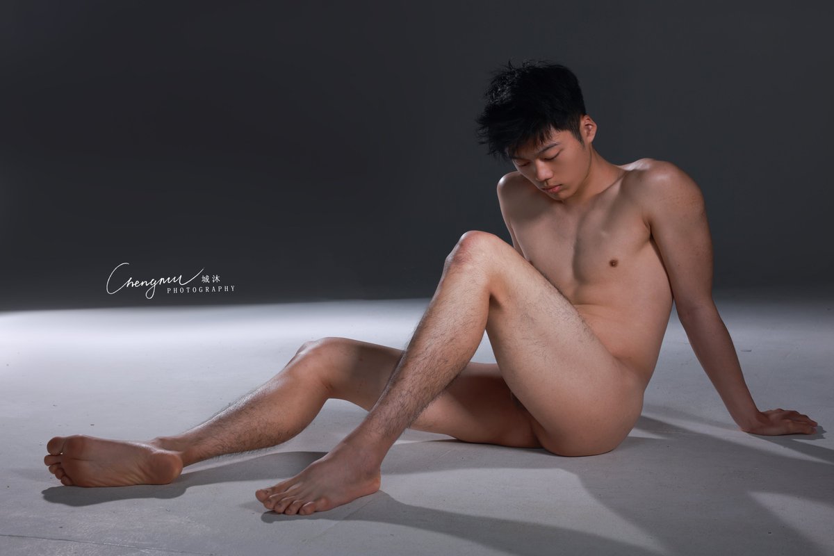 城沐-男体摄影 tweet media