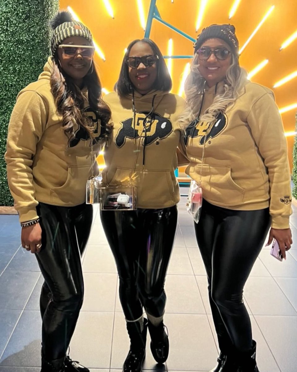 ALCollection's tweet photo. 😍😍😍 
#ALCollectionCU #SkoBuffs 
https://t.co/M8ehhEhvCY https://t.co/lciOIimGVe