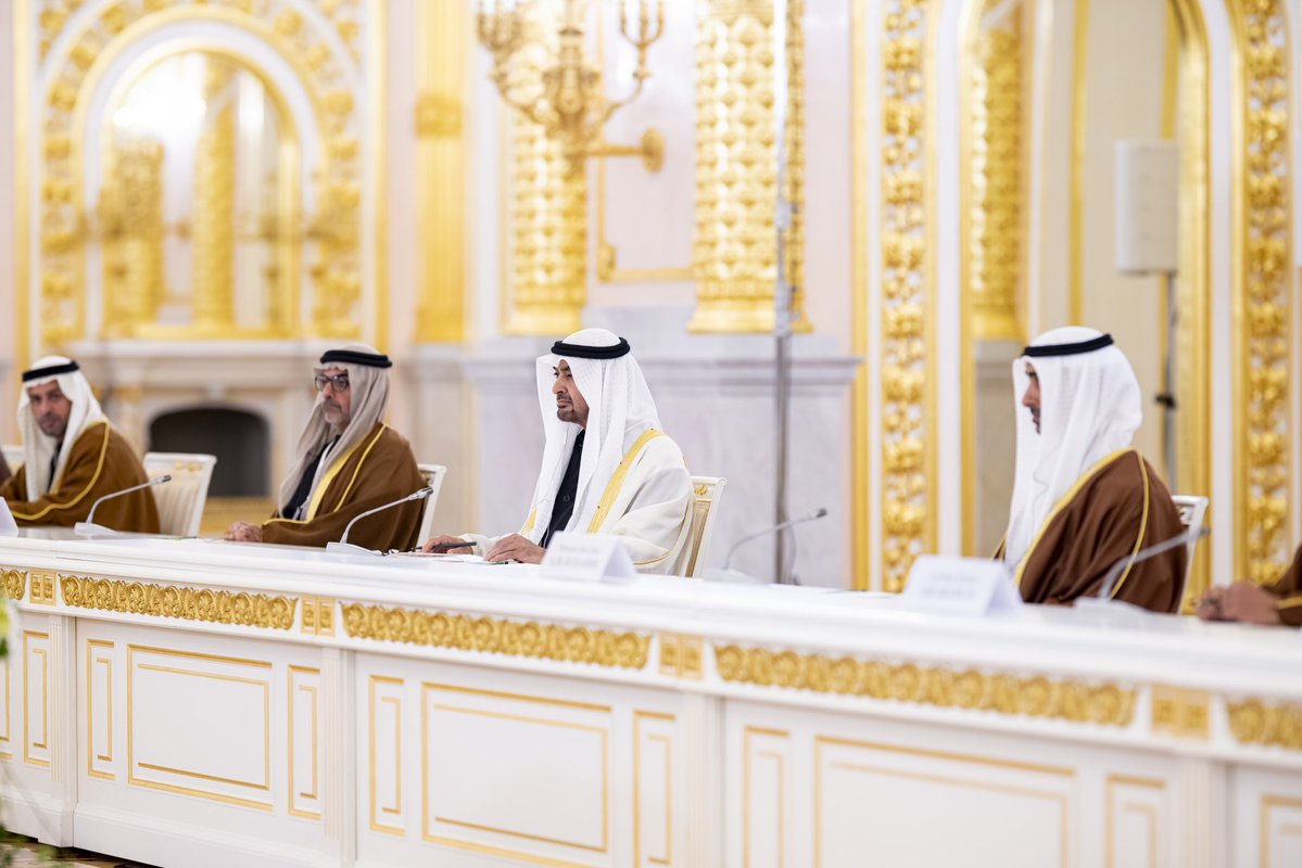 Обсудил сегодня с Его Превосходительством Президентом Владимиром Путиным в Москве стратегическое партнерство между Россией и ОАЭ, а также вопросы взаимодействия для их дальнейшего укрепления, особенно в тех направлениях, которые способствуют совместному развитию, в первую очередь