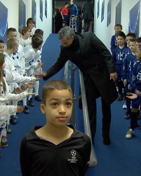 Il calcio è ancora (per pochi) questa roba qui!💛❤️