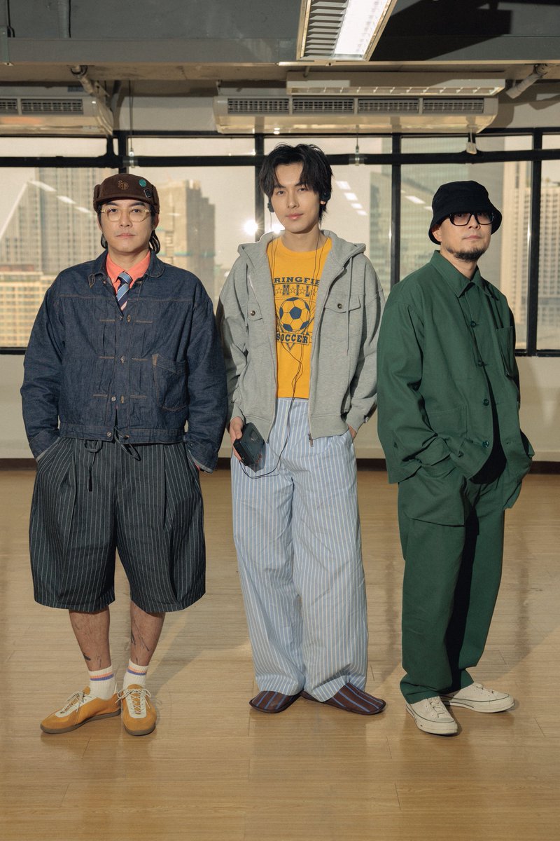 PROXIE_Official's tweet photo. [Official Music Video] SCRUBB ft. gorn - ขอบคุณ(Analog)📼

ขอบคุณ @scrubbband ที่ให้โอกาส #PROXIEGorn ได้มีส่วนร่วมในผลงานชิ้นนี้ของพี่ ๆ ครับ🙏🏻🩷

ทุกคนสามารถติดตามชม Music Video ได้ทาง📺YT: SCRUBB MUSIC TUBE

#ขอบคุณAnalog 
#SCRUBB 
#bROTHERSMUSIC https://t.co/q0LFzFq3z8