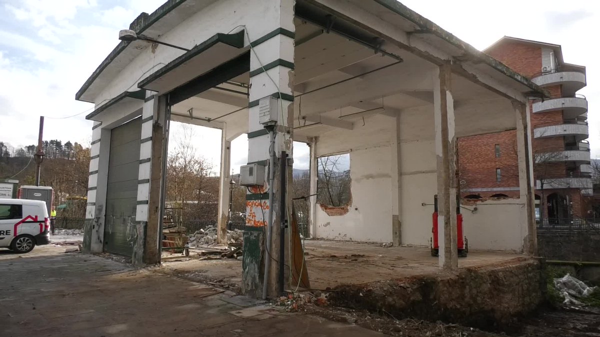 GITBinfo's tweet image. Hasi dira Bonberia eraikina kulturgune bihurtzeko obrak

👉 labur.eus/rvsofsa9

#gitb #goierritelebista #beasain