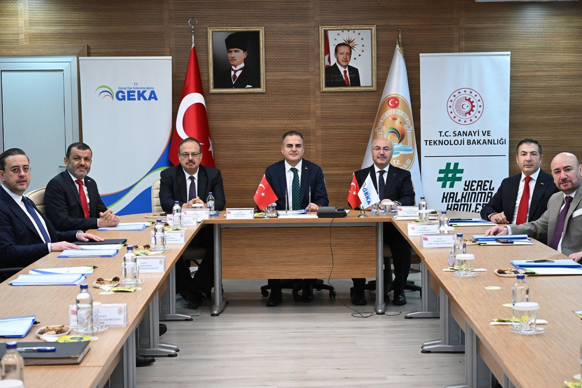 erdogan_ugr's tweet photo. Güney #Ege Kalkınma Ajansı'mızın (#GEKA) 172'nci Yönetim Kurulu Toplantısını, #Denizli Valiliği'mizde gerçekleştirdik. Alınan kararlar, hayırlı ve uğurlu olsun. https://t.co/Bk6QGTkxbA