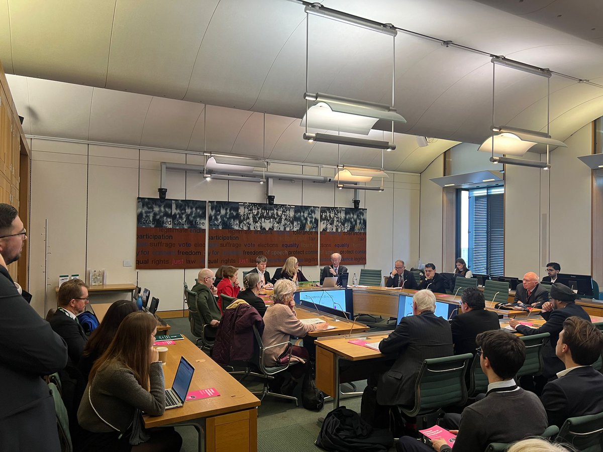 CompassOffice's tweet image. 🎰#FirstPastThePost in a fragmented system is creating "slot-machine elections".

After over 10,000 letters sent by members &amp;amp; supporters, it was fantastic to see MPs turn up to this important briefing by @FairElectionsUK!

🪑@MakeVotesMatter
🗣️@Sirjohncurtice 
🗣️@davidmklemperer