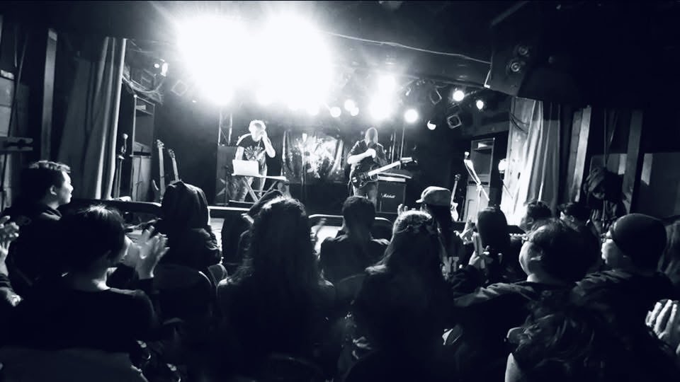 MarcoAngeloRock's tweet image. 私たちの日本での初めてのコンサートは新宿でした。
忘れられない、唯一無二の雰囲気。
素晴らしい観客がライブを心から楽しんでくれて、この美しい国を永遠に愛するきっかけを与えてくれました 🇯🇵✨