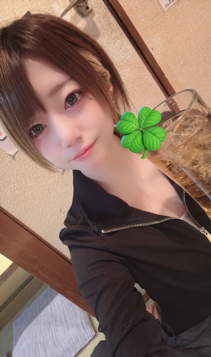 かんぱいっ🍺🔈 ̖́-

🍀