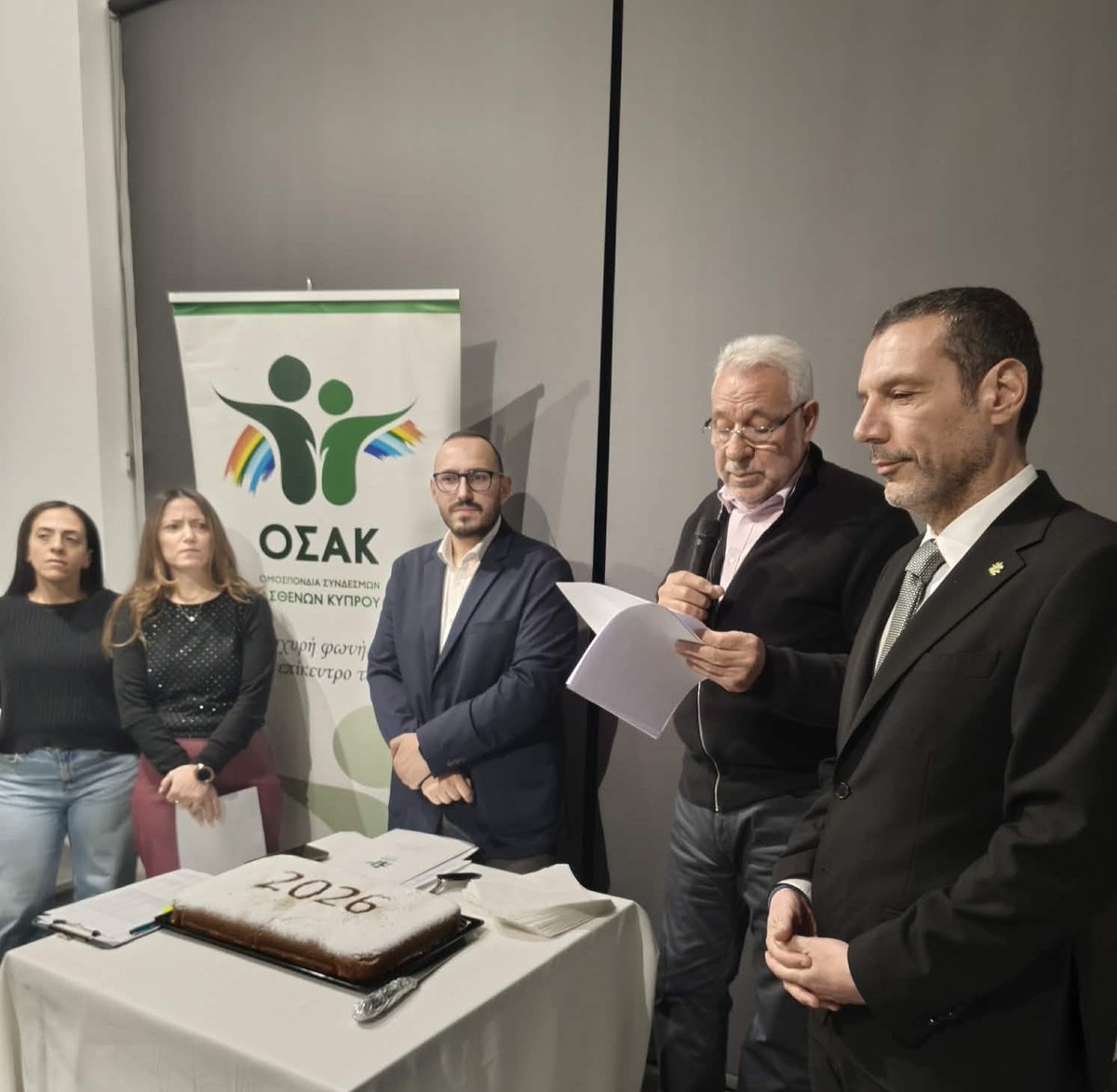 eHealthcy's tweet image. Κοπή βασιλόπιτας της @OSAK_CyFPA  στο νέο της οίκημα, από τον έντιμο Υπουργό Υγείας, @NeophytosGC . Το παρόν τους έδωσαν στην εκδήλωση ο Πρόεδρος του ΔΣ της Εθνικής Αρχής Ηλεκτρονικής Υγείας @eHealthcy Δρ. Κωνσταντίνος Παττίχης και ο Αντιπρόεδρος @antr3ascy Ανδρέας Χριστοδούλου.…