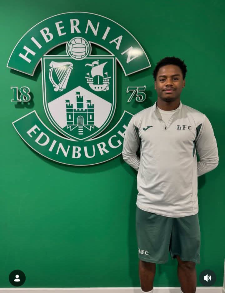 BolajiBale12's tweet image. Breaking 🚨🇳🇬

Shuffle Select FA youngster Olaniyi Hassan is on trial with Scottish club Hibernian FC 🏴🟢

Discovered at the Nigerian Youth League Cup (SW Zone), the talented forward is now training in Scotland  another win for Nigeria’s grassroots football.