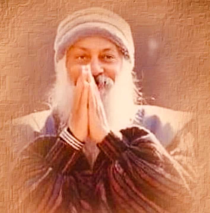 KrisBhattarai's tweet image. #Osho 
#ConsciousBreathing
#ZenInZenOut 

Ordinarily, we take about sixteen to twenty breaths in one minute. Slowly, slowly, the Zen monk calms his breathing. The breath becomes so quiet, so slow, that in one minute he takes only four or five breaths.

Exactly there—meditation…