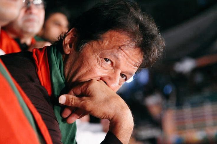 IDFKPOfficial's tweet photo. انصاف ڈاکٹرز فورم خیبرپختونخوا کا عمران خان کی صحت کے حوالے سے وفاقی حکومت کے علاج کو قطعی طور پر مسترد اور شدید اعتراض!!

انصاف ڈاکٹرز فورم خیبرپختونخوا اپنے پیٹرن انچیف عمران خان کی صحت کے حوالے سے اپنی شدید تشویش کا اظہار کرتا ہے۔ ہم واضح طور پر اعلان کرتے ہیں کہ وفاقی حکومت کی جانب سے کرایا گیا کوئی بھی طبی معائنہ، تشخیص یا سرجری کا عمل قطعی طور پر قابلِ اعتماد نہیں اور ہم اسے مسترد کرتے ہیں۔ ہم اس پوری کارروائی پر سخت اعتراض کرتے ہیں۔

انصاف ڈاکٹرز فورم خیبرپختونخوا کا موقف ہے کہ عمران خان کے لیے صرف اور صرف ان کے ذاتی ڈاکٹرز کو طبی جانچ اور تشخیص کی اجازت ہونی چاہیے۔ اور کسی بھی سرجری یا طبی کارروائی کا فیصلہ صرف اور صرف عمران خان کے ذاتی ڈاکٹروں کی سفارش پر کیا جانا چاہیے۔

ہم عالمی انسانی حقوق کے اداروں اور متعلقہ فورمز سے مطالبہ کرتے ہیں کہ عمران خان کی صحت کی حفاظت کے لیے فوری، شفاف اور ذاتی ڈاکٹرز کی مکمل رسائی کو یقینی بنایا جائے!!

انصاف ڈاکٹرز فورم خیبرپختونخوا
میڈیا سیل

#RestoreAccesstoImranKhan #FreeImranKhan #InsafDoctorsForumKP