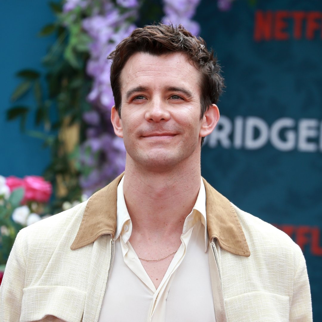 Debrett's tweet media