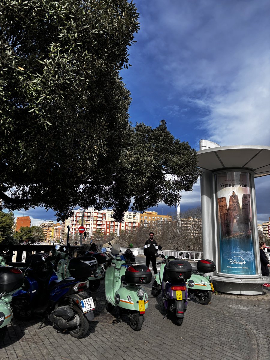 uiso tweet media