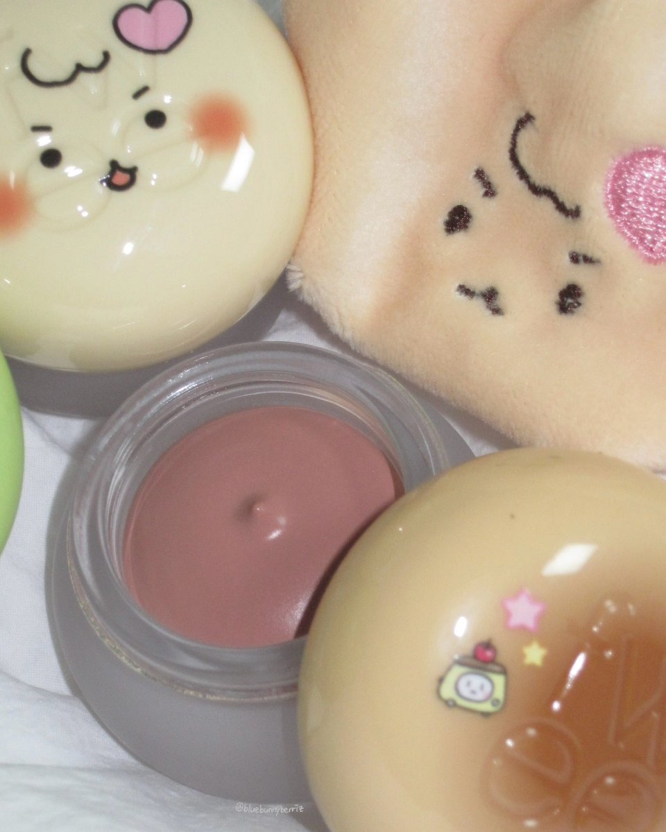 #협찬 #RT이벤트 <a href="/fwee_makeup/">fwee 퓌</a>  <a href="/yurang_official/">망그러진 곰</a> 
#rt 해주신 분들 중 두 분께 퓌♡망곰 에디션 신제품 세트를 보내드려요💌
(세트 구성 타래 참고)

귀여운 망곰이와 함께 퓌의 베스트셀러 푸딩팟 &amp; 볼류밍 글로스의 NEW 컬러, 그리고 신제품 스무디 립밤을 만나볼 수 있는 이번 망곰 에디션🐻🍈