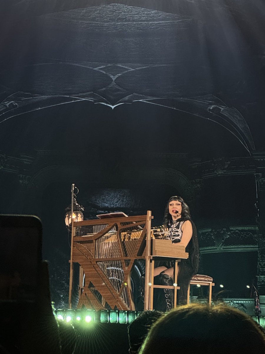 ガガ様来日 最新セトリ更新🆙】 #レディー・ガガ「The MAYHEM Ball