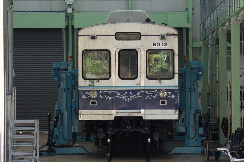 1月29日、伊豆急の日という事で伊豆急8000系2代目トランバガテル
2007年3月頃からT-2編成とT-11編成が2代目トランバガテル仕様に
ラッピング期間中に3連化されTA‐2編成とTB-2編成になり2012年4月まで運行されました
4枚目はトランバガテル終了後整備中で排障器が外されているTA-2編成
#伊豆急の日