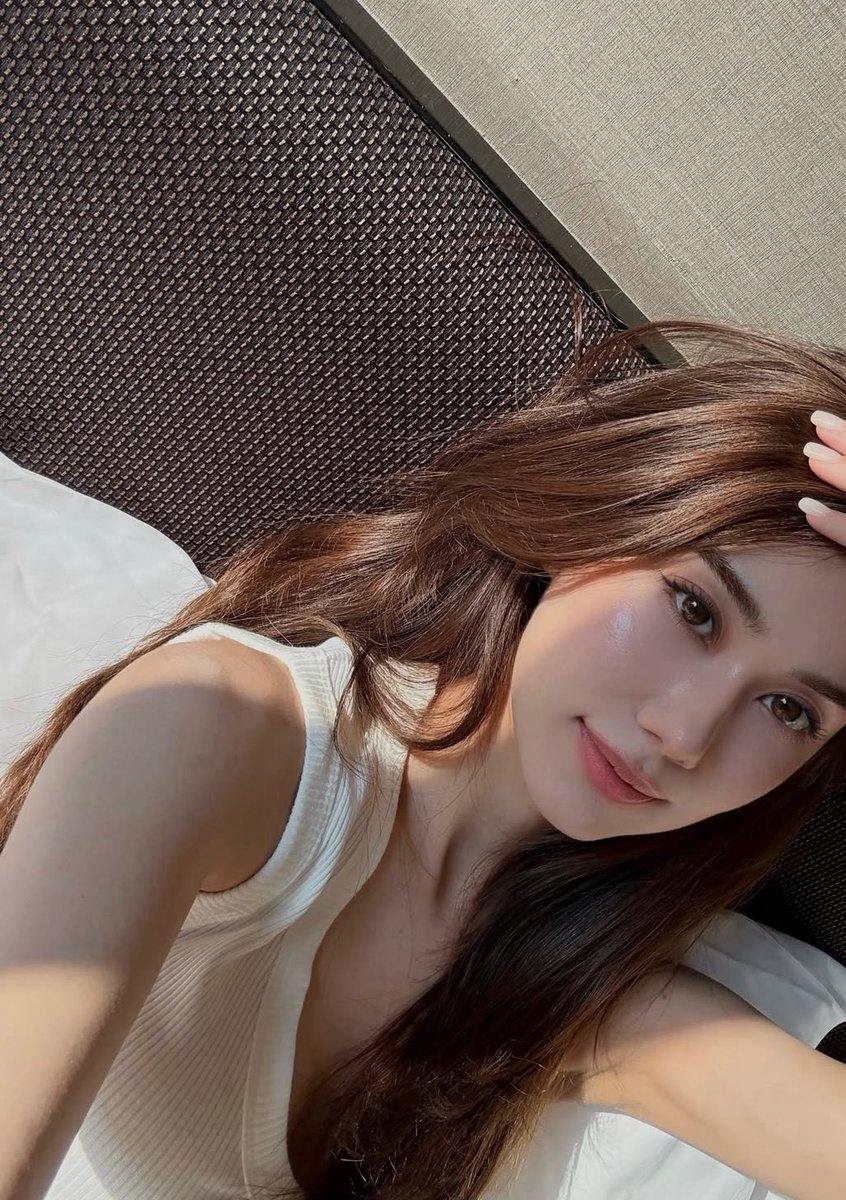 mystorieluvs's tweet photo. โห ใครเข้าใจบ้าง สวยมาก ชีคือใครอ่ะ 😭 https://t.co/YumWnh8aBQ