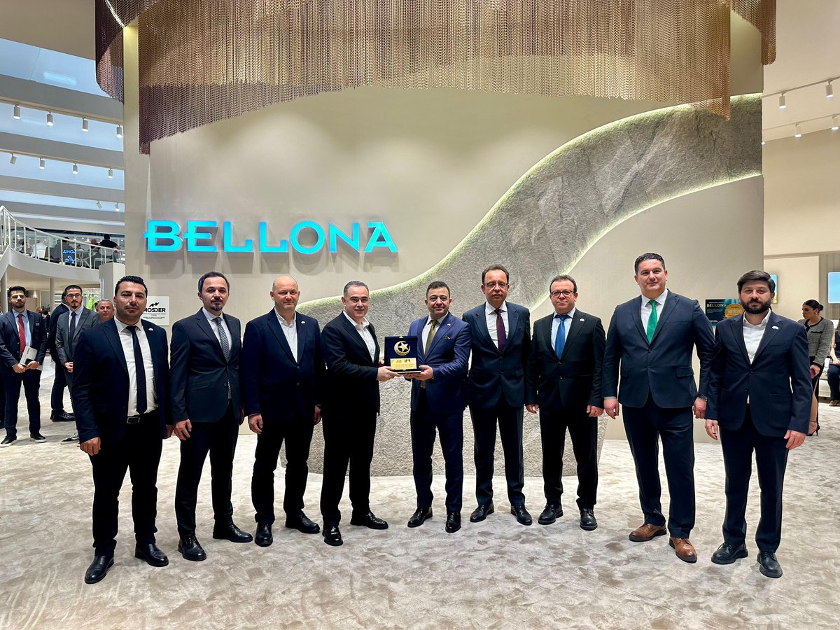 Uluslararası İstanbul Mobilya Fuarı’nın 2. gününde Bellona standımızı ziyaret ederek bizleri onurlandıran Kayseri Organize Sanayi Bölgesi Başkanımız Sayın Mehmet Yalçın’a nazik ziyaretleri için teşekkür ederiz.

#AnadoluGüçbirliğiHolding #IIFF2026 #Bellona #KayseriOSB