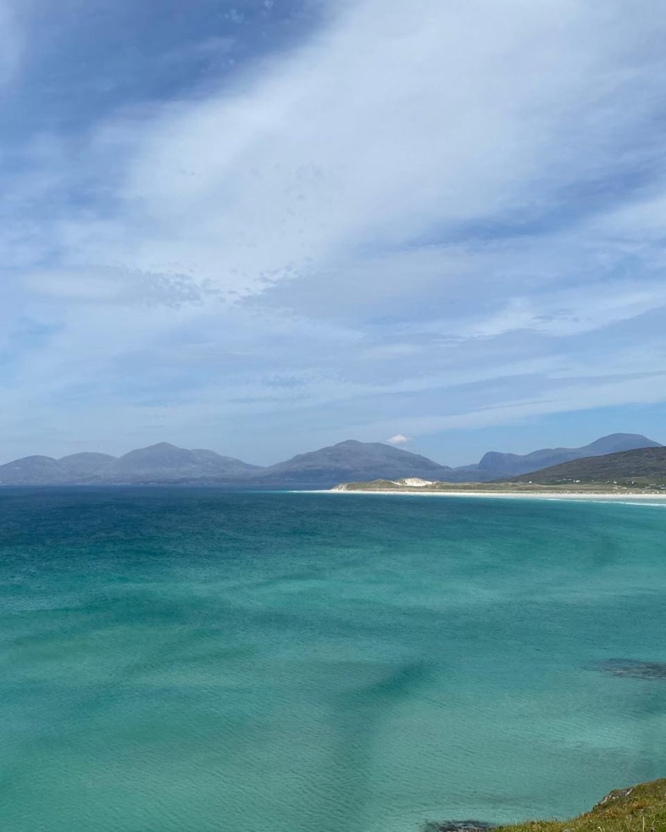 RosemaryShrager's tweet image. This is one of my favourite places on Harris - just look at that serene blue water!

#Harris #PicturePerfect