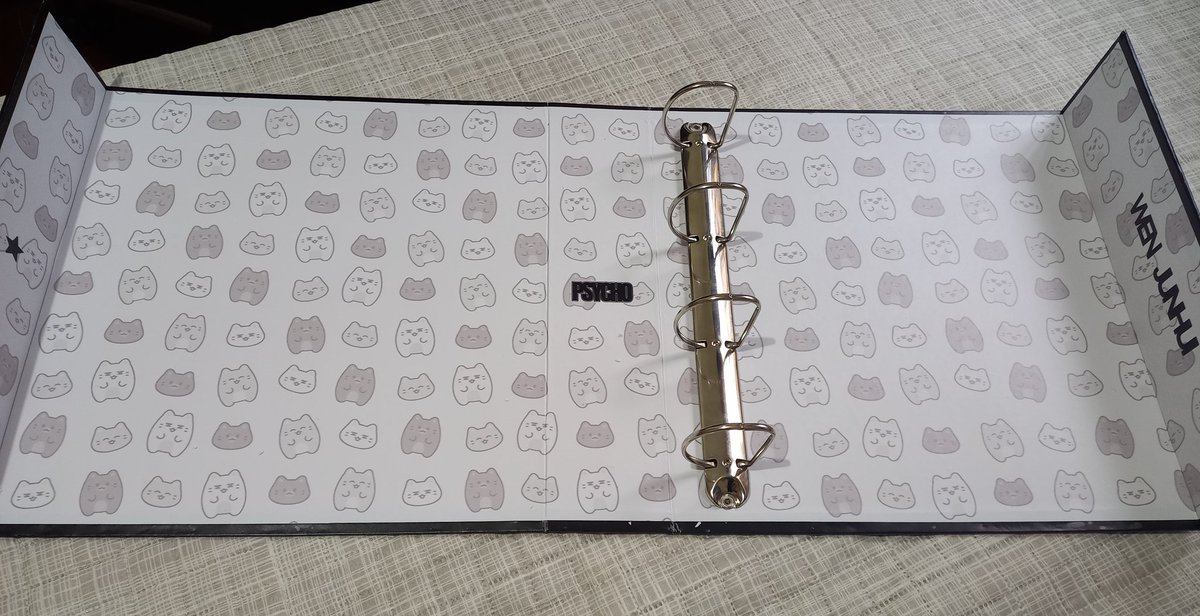 Feedback positivo pra <a href="/jhoperkve/">isa</a> por mais um binder super caprichado. Dessa vez a arte linda é da <a href="/malluzitadgn/">malluzita | pedidos fechados</a>. Obrigada,  meninas, tudo ficou perfeito 💜💜💜