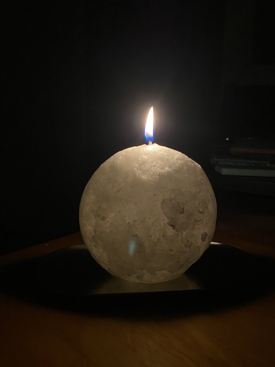 「原神コラボ飲んできた!あと関係ないけどせっかくLunaなので月のキャンドル買って」|あい| 東５に37abのイラスト
