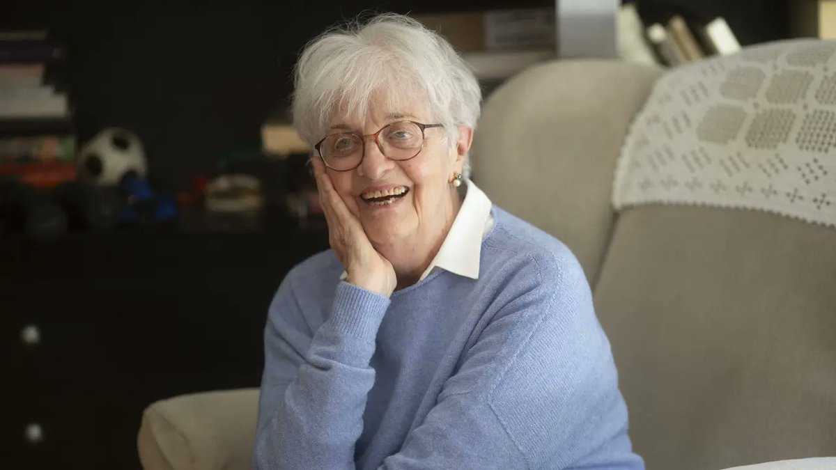 Lubilder's tweet image. Otro Goya de Honor para una actriz estadounidense doblada por la gran Maria Luisa Solá...la llamarán con tiempo esta vez para que pueda asistir a la ceremonia???
@Academiadecine