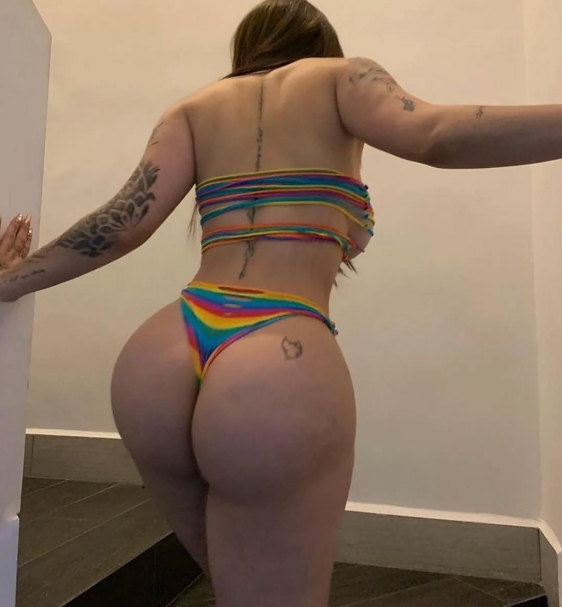 karelyruiz_mx's tweet photo. Que bonitos colores 🔥🤤 buenos dias 😍🔥 https://t.co/yEzErgPG9O https://t.co/r9ywXYjqMO