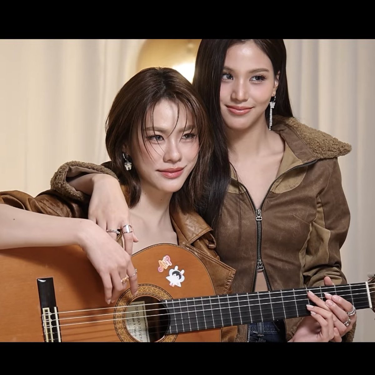 any_oneloveme's tweet image. มู้ดดีมากอะ 😭😭😭😭😭😭😭 ไม่เหมือนถ่ายโปรโมทคอน เหมือนถ่าย pre-wedding 🫠🫠🫠🫠🫠🫠🫠🫠🫠🫠🫠

(( #emibonnie #EmiBonnieLoveSession ))