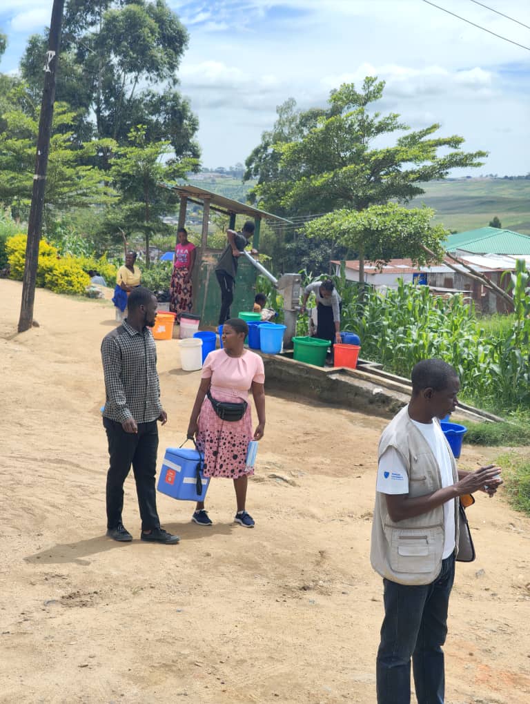 WHOMalawi's tweet photo. @WHOMalawi with support from @UKinMalawi @FCDOGovUK is supporting @health_malawi with #cholera containment in #Blantyre through integrated #CATI case area targeted interventions @WHOAFRO  @SecGTFCC https://t.co/zq4FxPM4TS
