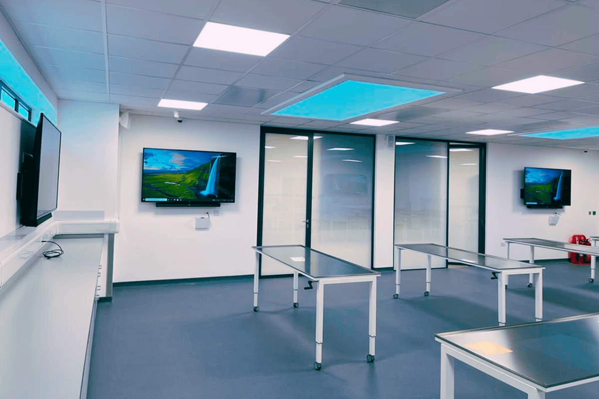 Roche AV Pro tweet media