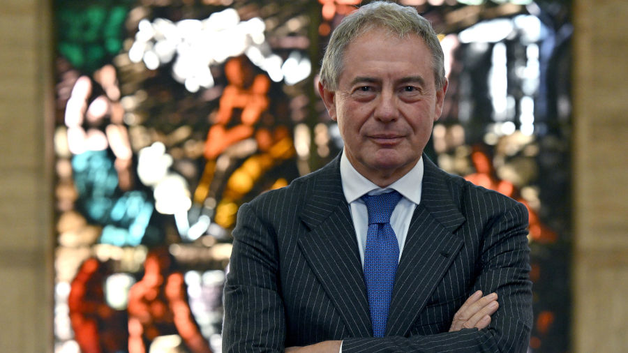 mimit_gov's tweet photo. 📌 Il ministro @adolfo_urso, alle ore 15.30, interviene a “Motore Italia - Le sfide dell’anno 2026” promosso da #Classeditori @MilanoFinanza.
Diretta streaming 👉🏻 https://t.co/iMR7NnKRZ1 https://t.co/QSaqK2WfWx
